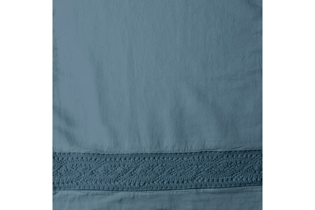 Viola Lace