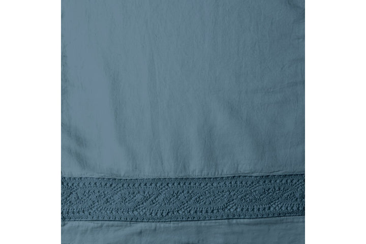 Viola Lace